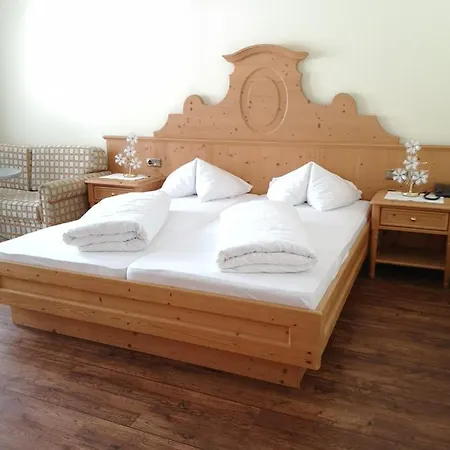 Bed & Breakfast Fuchs 4*