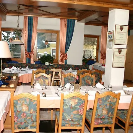 Fuchs Bed & Breakfast 4*